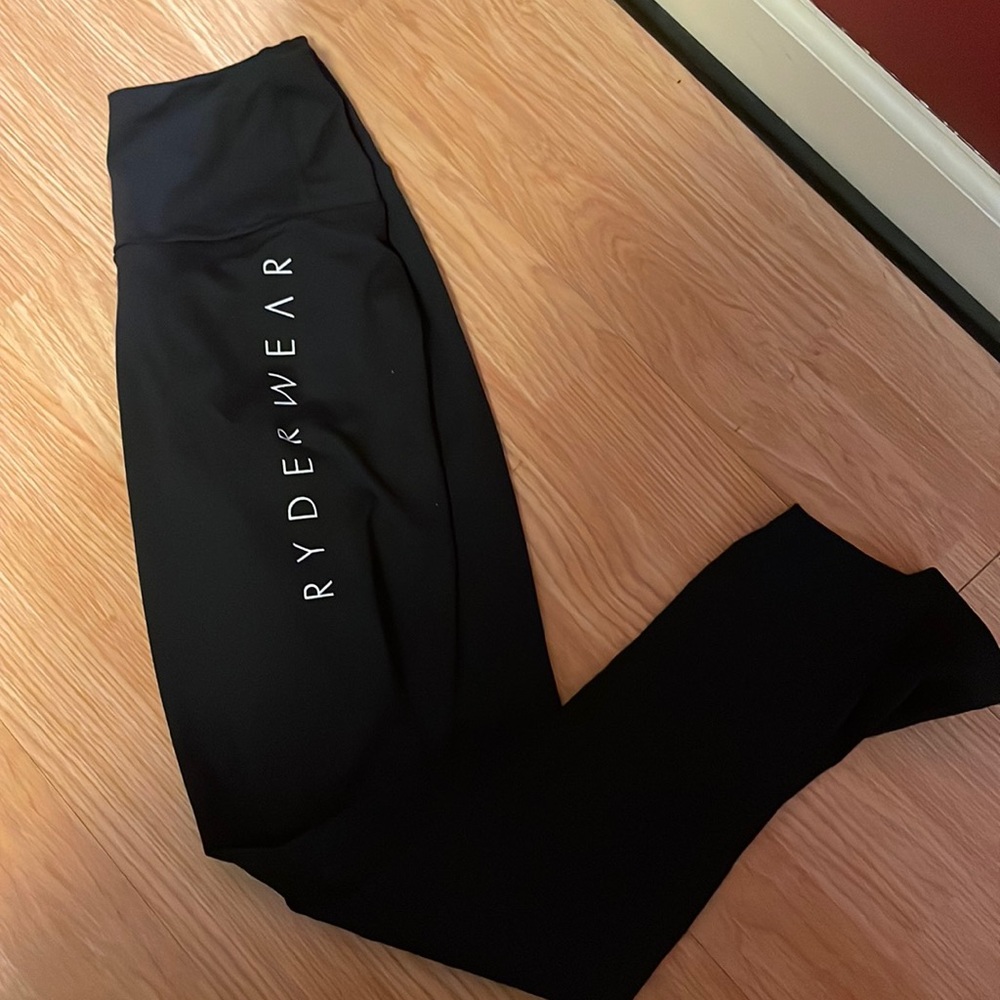 🖤Ryderwear Scrunch Bum Leggings🖤
